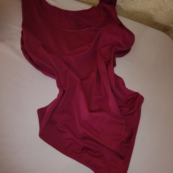 NWT! Sofia Vergara Fuscia Body Suit (3X) - Picture 1 of 9